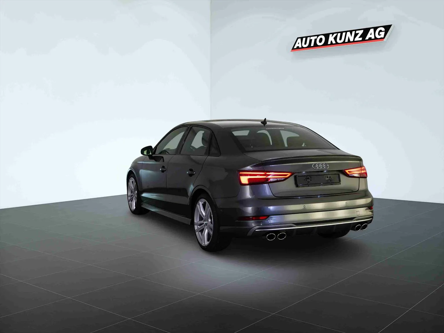 Audi S3 Limousine 2.0 TFSI quattro Magnetic Ride  Image 2