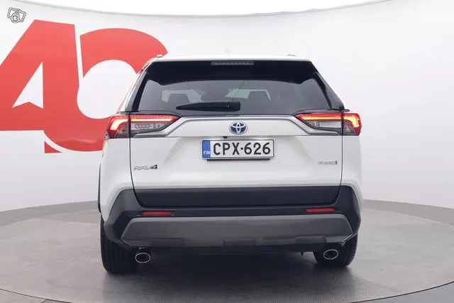 Toyota RAV4 2,5 Hybrid Active Edition - PLUS-PAKETTI / HELMIÄISVALKOINEN / TAKUU / MERKKIHUOLLETTU / TUTKAT / NAVI YMS Image 4